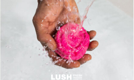 Frühlingsboten im Badezimmer: Detox für die Haut und blumige Produkte bei LUSH