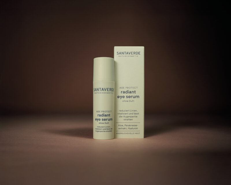 Strahlkraft für den Blick mit Santaverde: age protect radiant eye serum