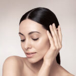 remederm Körperspray Öl von Louis Widmer verwöhnt trockene Winterhaut auf Knopfdruck