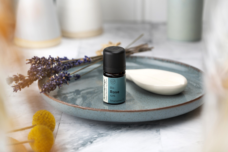 Rosenmon﻿at bei der Aromapflege Evelyn Deutsch