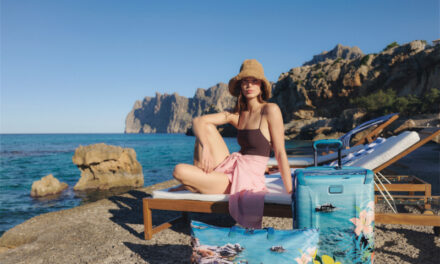 TUMI präsentiert „Mediterranean Escape“ – inspiriert vom Lebensgefühl der Mittelmeerküste