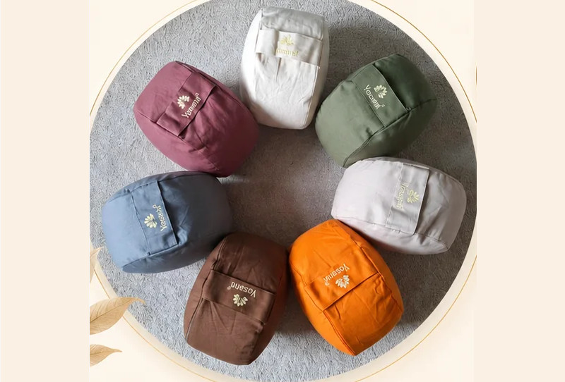 Yoga Kissen in neuen harmonischen Farben & Größen von YOSANA